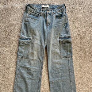 Hollister Low-Rise Baggy Cargo Jeans - Size 0 / W25 Regular